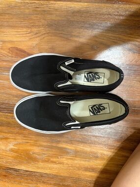 Vans Black Classic Slip on
